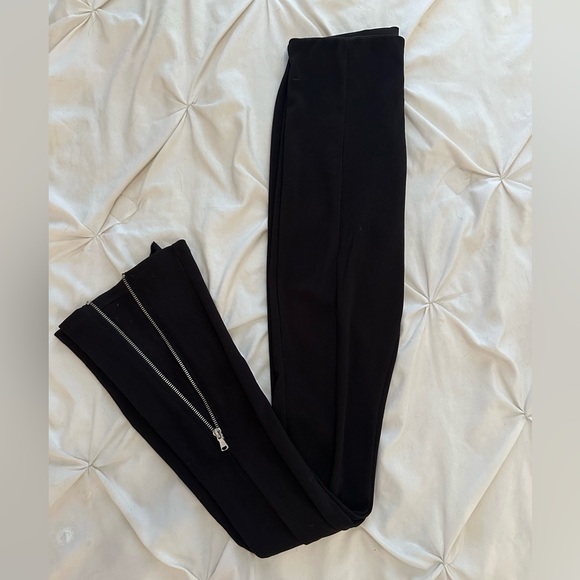 Black pants - Picture 2 of 3